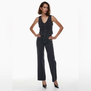 Aritzia Denim Forum The Farrah Hi-Rise Wide Jean Black Eyeliner 24